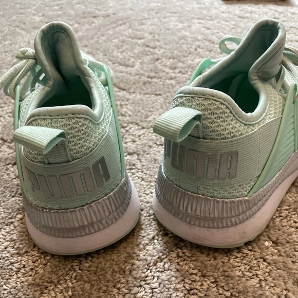 Blue-Teal Pumas - Picture 2 of 4